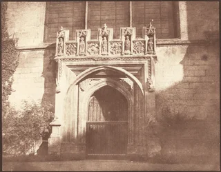 Ancient Door v Magdalen College v Oxfordu
