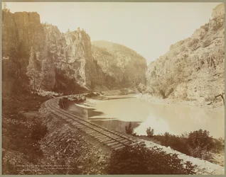 Echo Cliffs, Canyon of the Grand River, Glenwood Extension, Colorado, 1885.