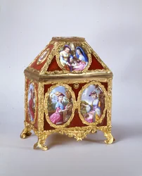 Rakev George III obsahující krajní hodinky na způsob Jamese Coxe, kolem roku 1770 (pozlacený kov, smalt a verre-eglomise) (viz také 741846)
