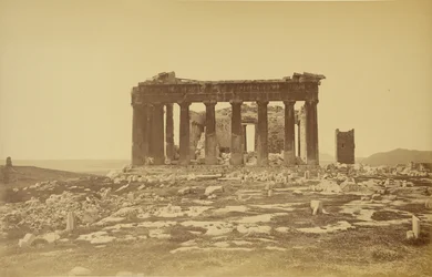 Parthenon, tvář orientální.