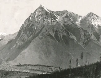 Skalnaté hory: Chancellor Peak, Leanchoil, Kanada, 1895.