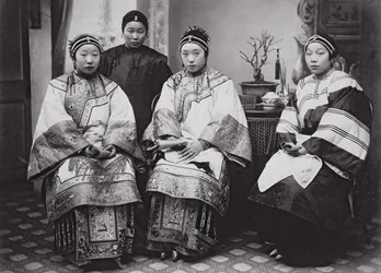 Čínské ženy, kolem roku 1880 (tisk alba)