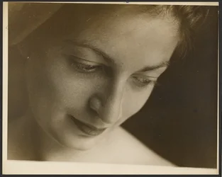 [Model].