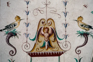 Ptáci, detail z fresek v klenbě Grotesque Hall (16. století), hrad Manta, Saluzzo, Piemont, Itálie
