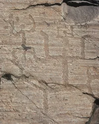 Itálie, Lombardie, údolí Camonica, petroglyfy na skále