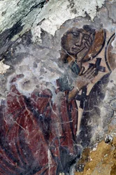 Postava světce s kříži, freska v byzantském kostele v Prodromi, Kréta, Řecko (foto)
